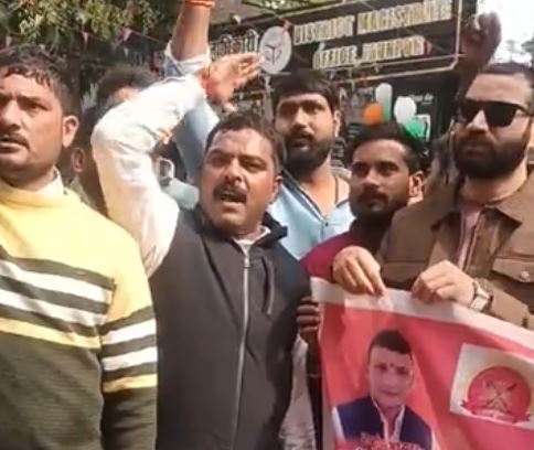 जौनपुर में सवर्ण आर्मी की हुंकार: UGC बिल के विरोध में प्रदर्शन; राजा भैया और धनंजय सिंह का मिला साथ, सरकार को 2027 चुनाव की खुली चेतावनी