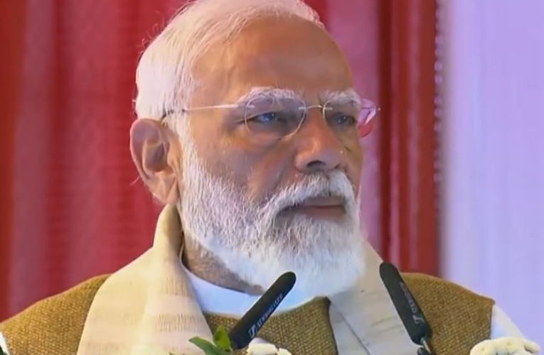 केरल को सौगातों की बारिश: पीएम मोदी ने लॉन्च किया ‘पीएम स्वनिधि क्रेडिट कार्ड’, 4 नई ट्रेनों को हरी झंडी; कहा- ‘विकसित केरल के बिना विकसित भारत संभव नहीं’