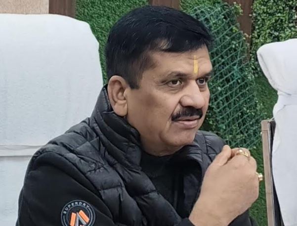 जौनपुर का बजा डंका: सीएम युवा उद्यमी योजना में पूरा यूपी पछाड़ा, नंबर-1 बनने पर सीएम योगी करेंगे डीएम डॉ. दिनेश चंद्र का सम्मान