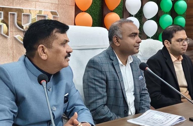 जौनपुर : मतदाता सूची में अब नहीं होगी गड़बड़ी; विशेष रोल प्रेक्षक कुणाल (IAS) ने परखी तैयारी, राजनीतिक दलों के साथ किया मंथन