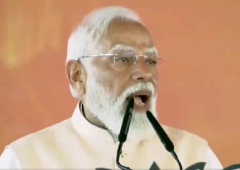 पीएम मोदी की मालदा से हुंकार- नफरत की राजनीति ने रोका विकास”