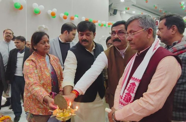 यूपी दिवस पर जौनपुर का मान बढ़ा: ‘सीएम युवा उद्यमी योजना’ में प्रदेश में अव्वल, गृहमंत्री और सीएम ने DM को किया सम्मानित