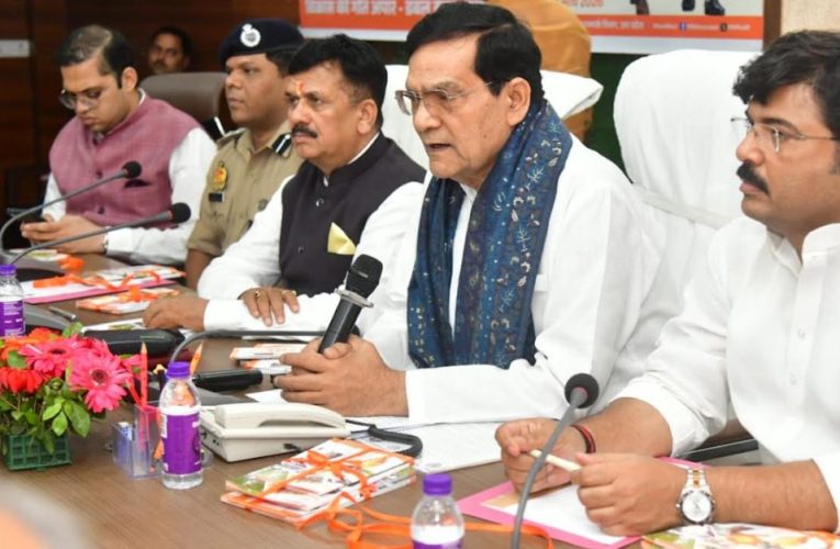 जौनपुर में मंत्री AK शर्मा की प्रेस वार्ता, गिनाईं सरकार के 9 साल की उपलब्धियां