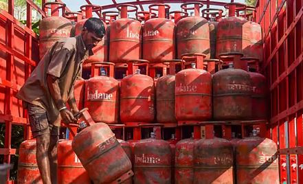दिल्ली LPG गैस संकट
