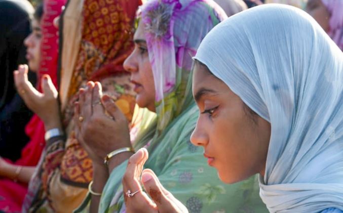 आज मनाई जा रही ईद-उल-फितर