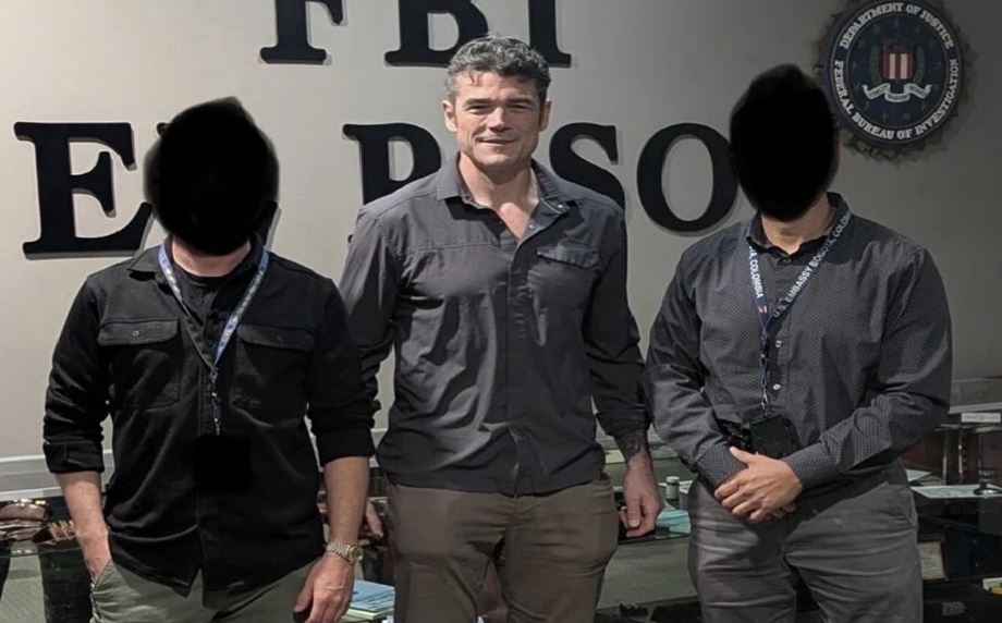 जो केंट इस्तीफा अमेरिका