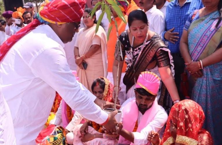 जौनपुर महोत्सव: शाही किले में 623 जोड़ों का सामूहिक विवाह सम्पन्न