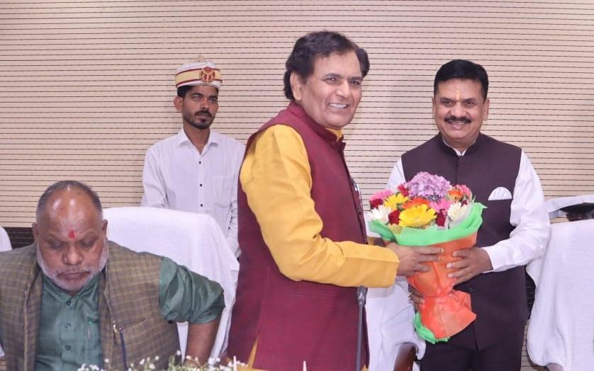 यूपी विधान परिषद की दैवीय आपदा प्रबंधन जांच समिति की बैठक