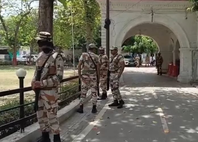 कानपुर: पुलिस कमिश्नर ऑफिस में घुसे ITBP जवान, नहीं रोक पाए पुलिसकर्मी