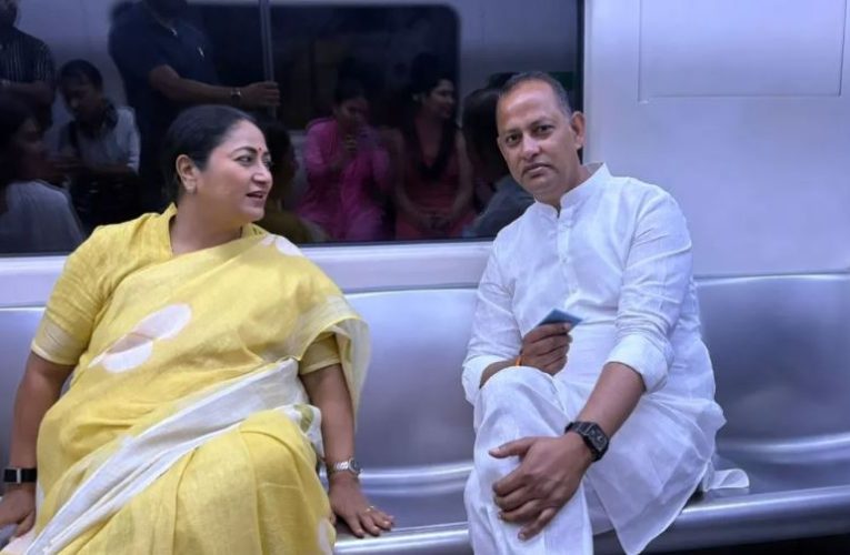 ईंधन बचाने की मुहिम : CM रेखा गुप्ता ने किया मेट्रो से सफर